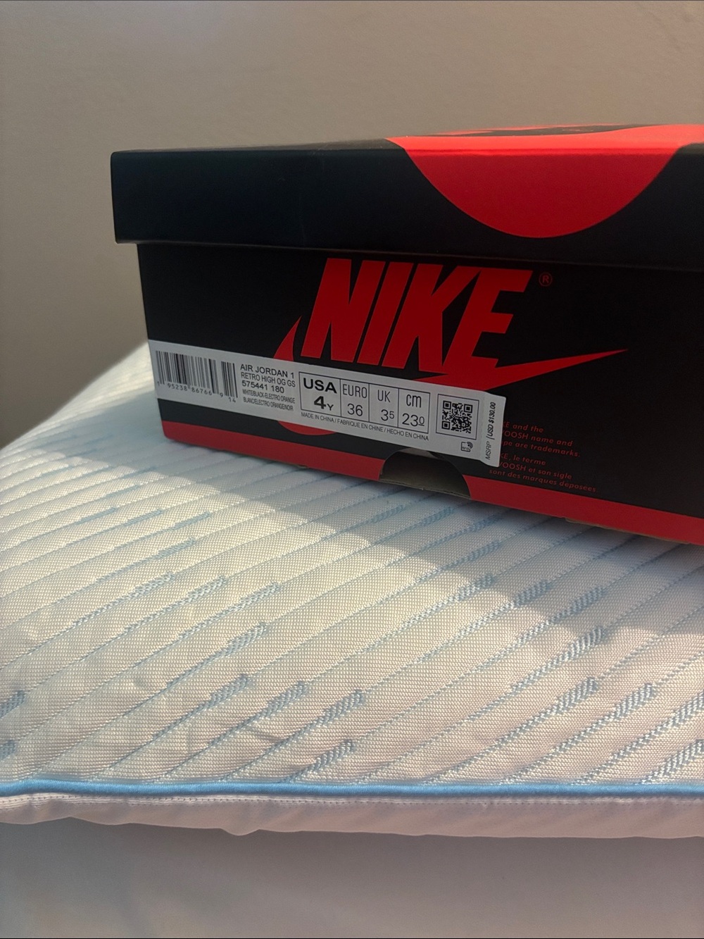 Air Jordan 1 retro high- electric orange